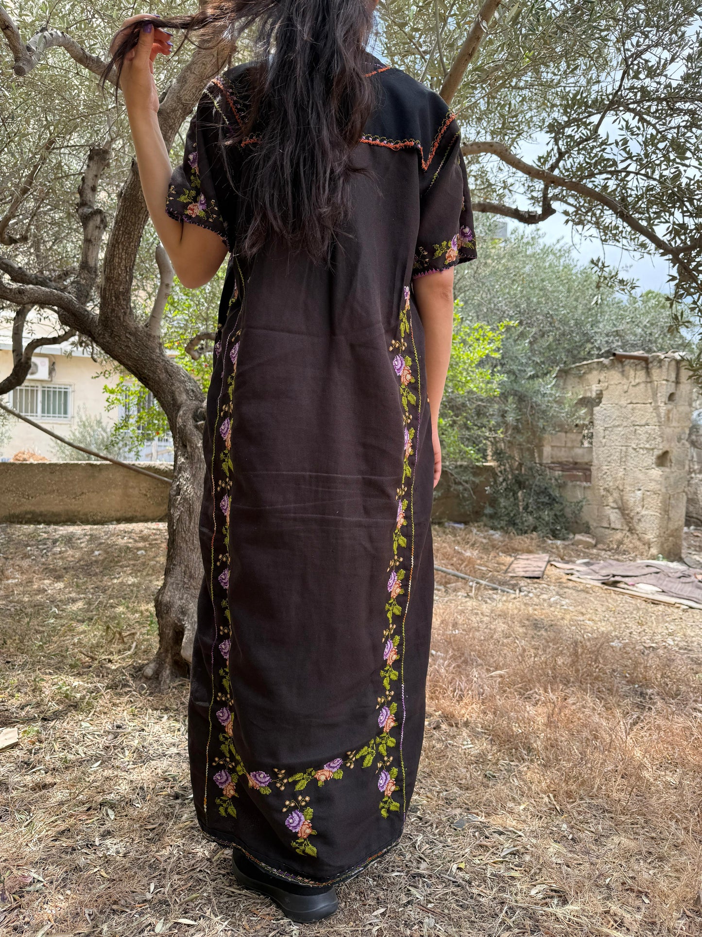 Handwoven Palestinian Thobe – Black with Floral Tatreez Embroidery