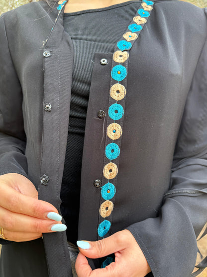 Black Open Abaya – Timeless Elegance in a Modern Traditional Style
